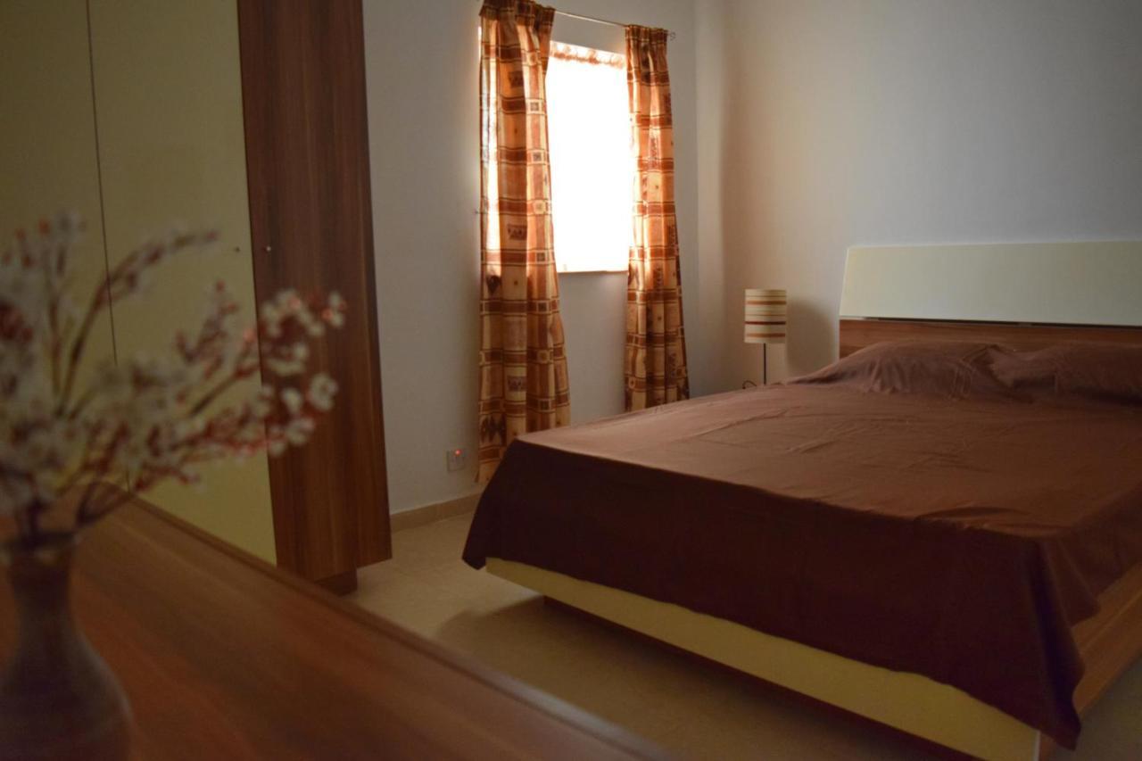 Da Vinci 3 Bedroom Apartment Mellieħa Exteriör bild